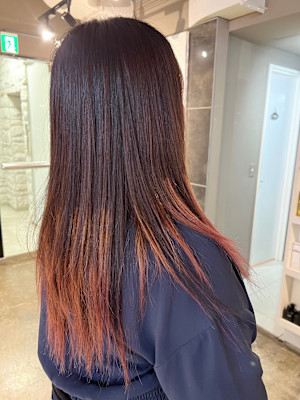 派手髪・ハイトーンカラー・デザインカラー・ブリーチ専門美容室