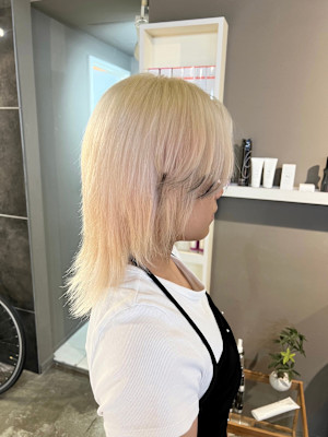 派手髪・ハイトーンカラー・デザインカラー・ブリーチ専門美容室