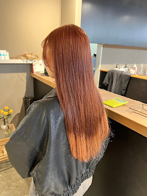 派手髪・ハイトーンカラー・デザインカラー・ブリーチ専門美容室