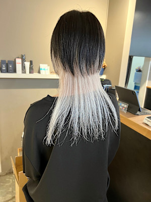 派手髪・ハイトーンカラー・デザインカラー・ブリーチ専門美容室