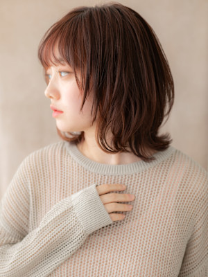 イヤリングカラー外ハネ小顔ウルフボブクラゲヘアー20代30代