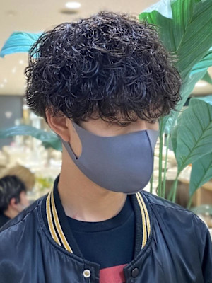 メンズパーマ波巻きツイストスパイラル刈り上げセンターパート