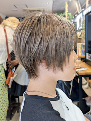 ハイトーン×マッシュショートレイヤー