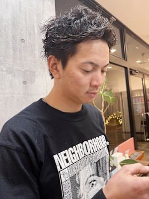 スパイキーパーマ　