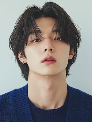 センターパート ニュアンスパーマ ウルフ 韓国ヘア 20代