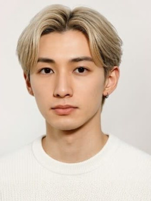 ブリーチ ハイトーン センターパート ツーブロック ブロンド