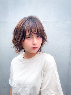 綺麗な艶髪スタイル　大人ショート