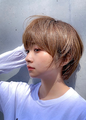 綺麗な艶髪スタイル　ショートヘア