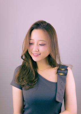 大人レイヤー/レイヤースタイル/顔まわりレイヤー