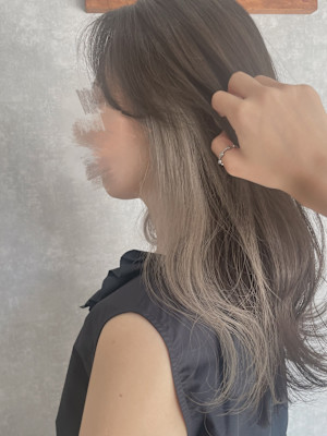 グレージュイヤリングカラー