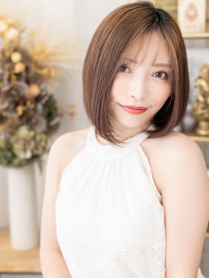 韓国風インナーカラー小顔切りっぱなしボブ　ミニマルボブ