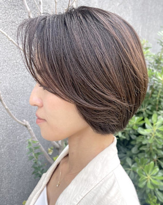 くせ毛をいかして　まとまるショート