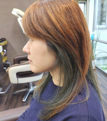 ミディアムヘア　インナーカラー