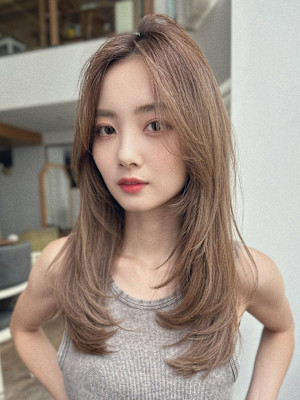 ブリーチなし小顔レイヤーカットロングレイヤー内巻きレイヤー
