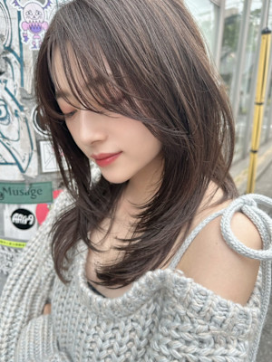 ハッシュカットミニウルフカットレイヤーカットアッシュブラック