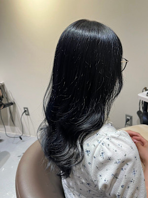 韓国風ブルーブラック＋レイヤーカット