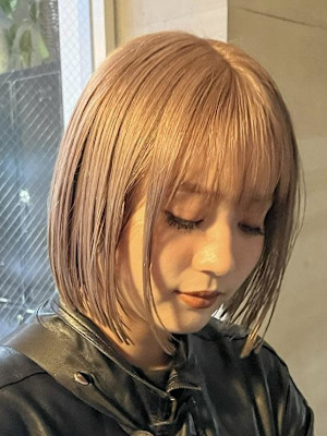 ミルクティーベージュ　グレージュ　ボブ