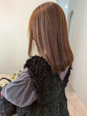 ベージュカラー セミロング ストレート 20代 髪質改善