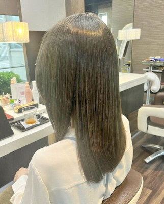 カーキーブラウン