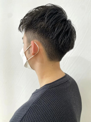 刈り上げアップバング