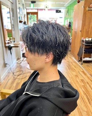 シャドウパーマ　センターパート　ウルフ