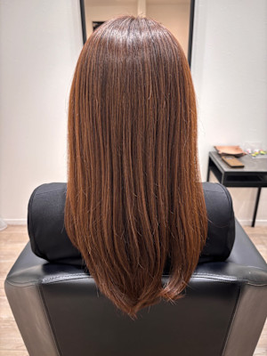 こっくりブラウンカラーと髪質改善トリートメントでうる髪
