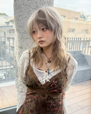 セクションカラー　ケアブリーチ　ブリーチカラー　原宿/表参道