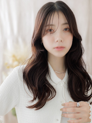 かき上げバング大人美人モテ髪韓国風巻き　チャコールグレー