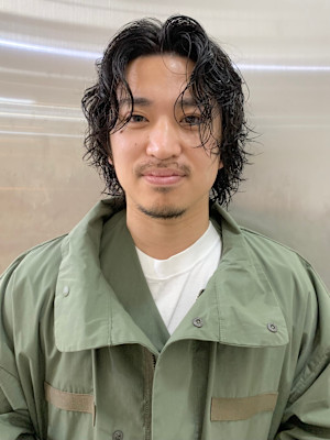 センターパートマッシュウルフパーマ波巻きツイストスパイラル