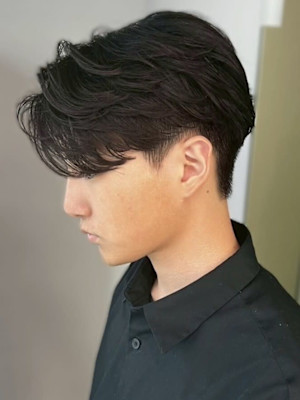 カルマパーマ 韓国ヘア ツーブロック センターパート 20代