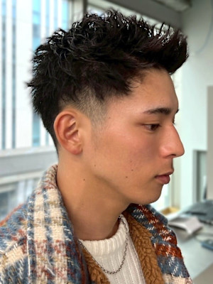 アップバング スパイキーショート ツーブロック 眉毛カット