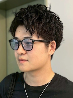 スパイキーショート センターパート アップバング ツーブロ