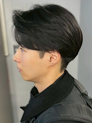 マッシュショート ツーブロック 韓国 20代 カルマパーマ