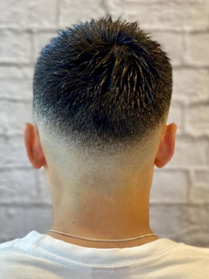 フェード×クロップスタイル