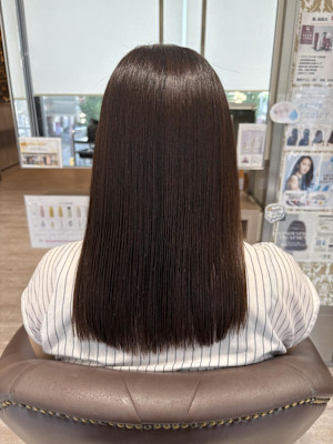 【塩川莉奈】サラツヤストレートヘア