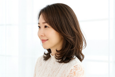 ✨上品で華やか♪大人女性に人気のレイヤーミディアム✨