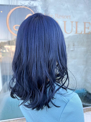 鮮やかさがかっこいいブルーカラー