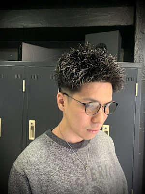 スパイキーショート×短髪×メンズ×フェード×ツイストパーマ