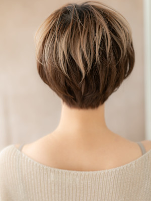 アンブレラカラー抜け感小顔ショートマッシュパーマ20代30代