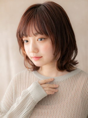 イヤリングカラー外ハネ小顔ウルフボブクラゲヘアー20代30代