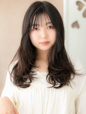 黒髪チャコールグレー小顔大人巻きゆるふわロング30代40代