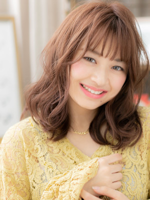 外国人風カシスブラウン抜け感小顔こなれヘアゆるふわミディアム