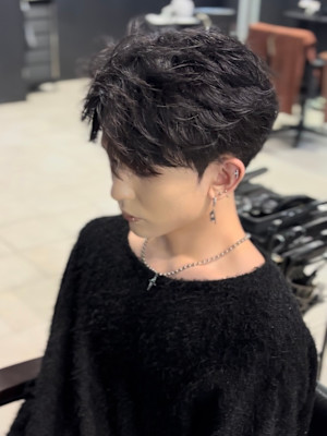 センターパート×ニュアンスパーマ×フェザーパーマ×men's