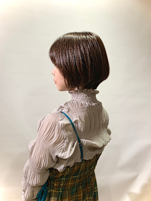 〈新垣拓未〉ショートボブ