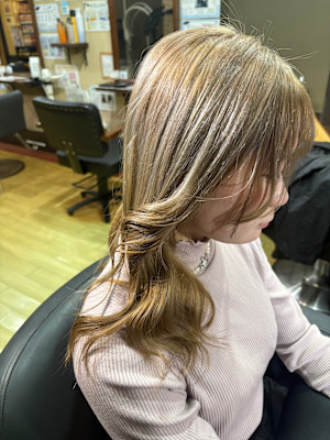 ベージュカラー