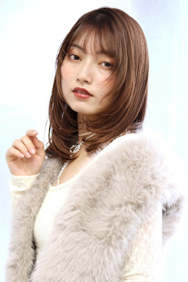 【20代30代40代】ミディアム／小顔魅せ♪顔周りレイヤー