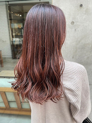 抜け感ツヤミディピンクラベンダーカラーロングウェーブ