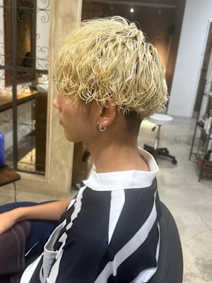 ブロンドスパイラルパーマ