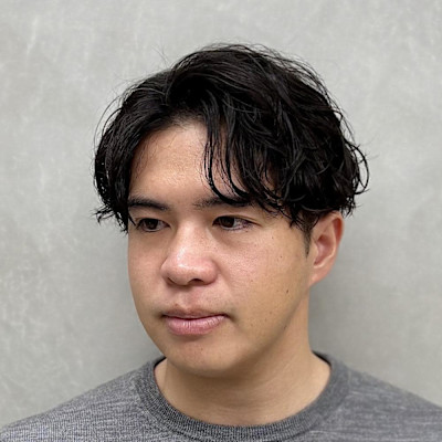 波巻きパーマ×センターパート