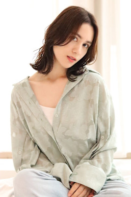 ミディアムヘア/レイヤースタイル/くびれヘア/ナチュラル